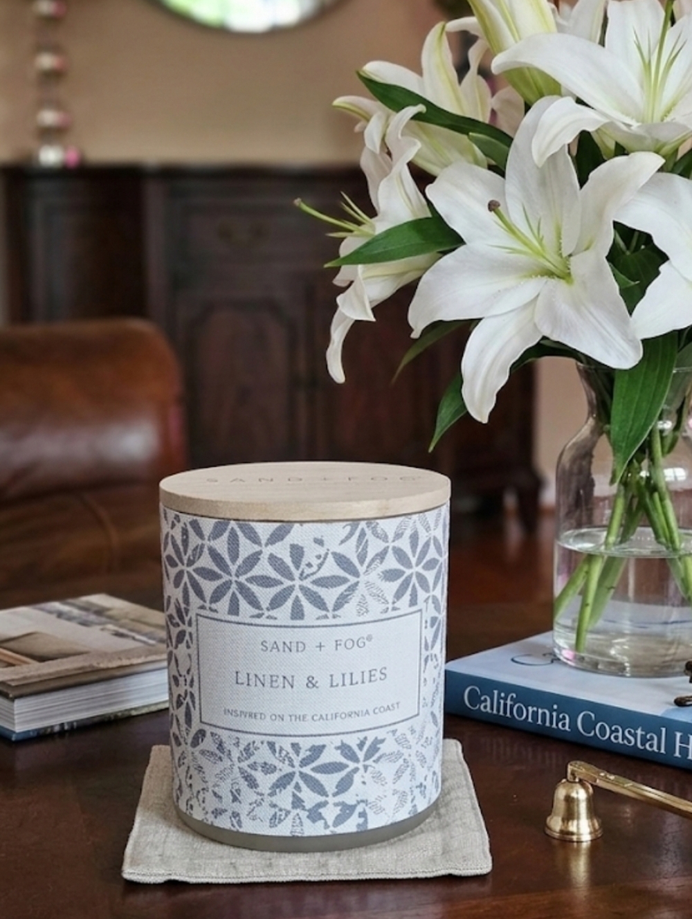 Sand + Fog Single Wick Candle ~ 10 oz ~ Linen & Lillies